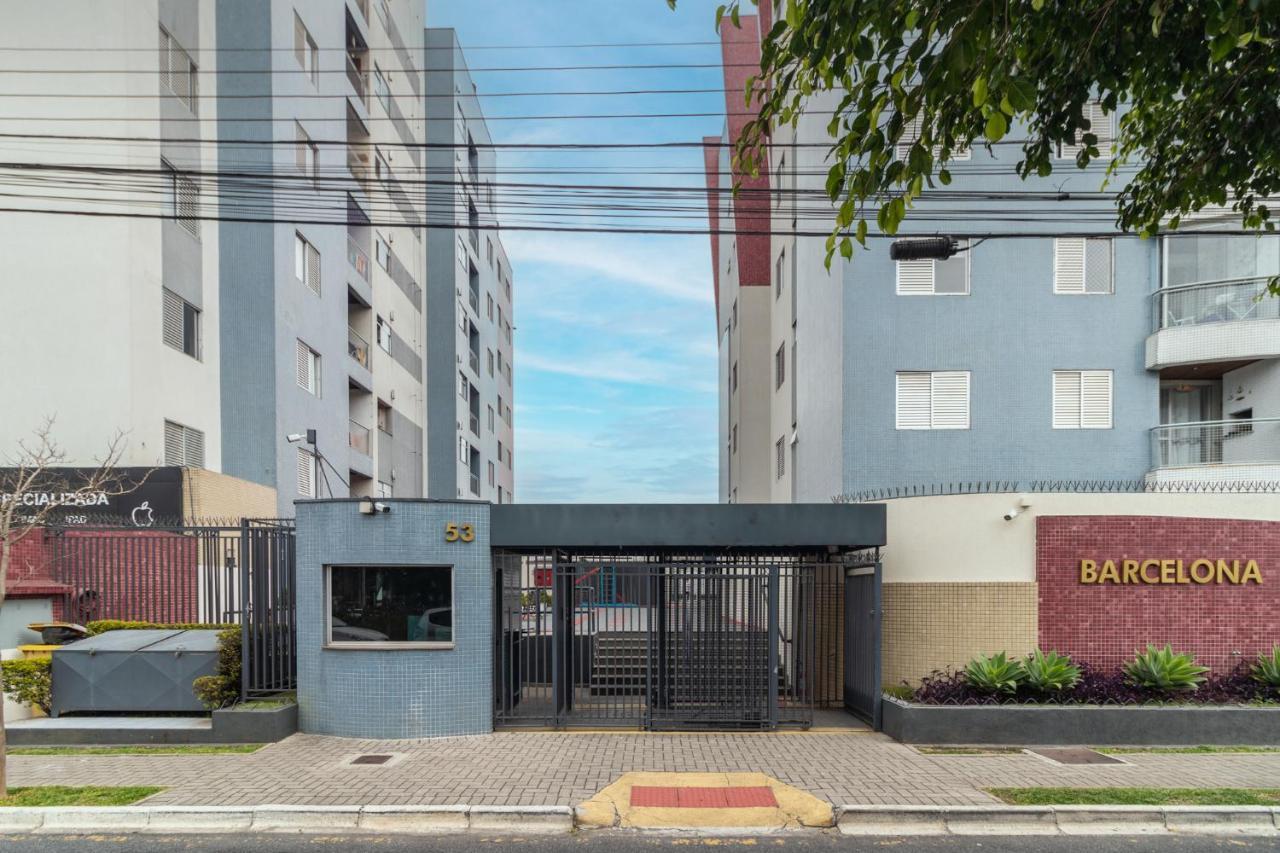 Family Space Curitiba/Vaga De Garagem Gratis Екстер'єр фото